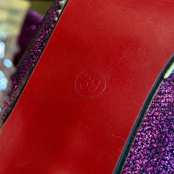 Red bottom PRINCESS heels - Picture 6 of 6